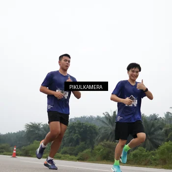 Runner Photo 7356253