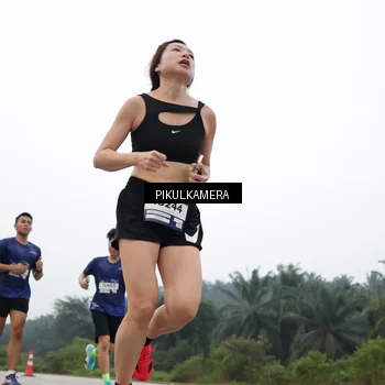 Runner Photo 7356279
