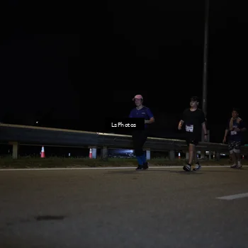 Runner Photo 7356400