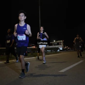 Runner Photo 7356592
