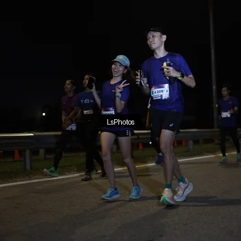Runner Photo 7356625