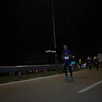 Runner Photo 7356679