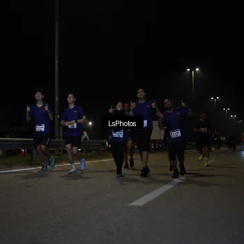Runner Photo 7356800