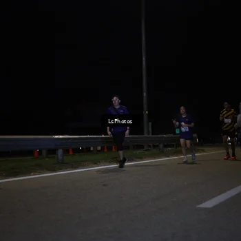 Runner Photo 7356851