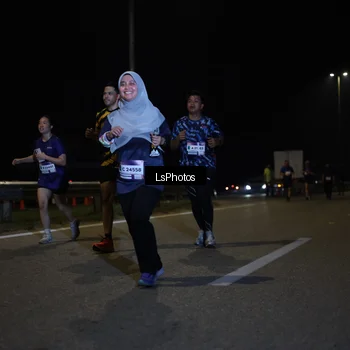 Runner Photo 7356864