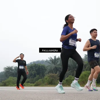 Runner Photo 7356933