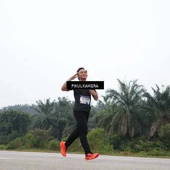 Runner Photo 7357102