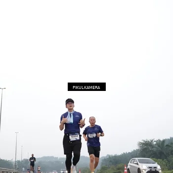 Runner Photo 7358033