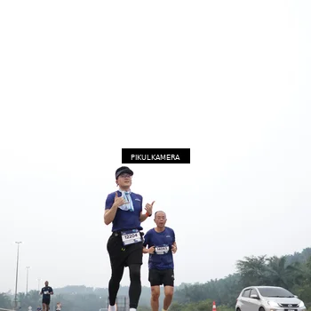 Runner Photo 7358052