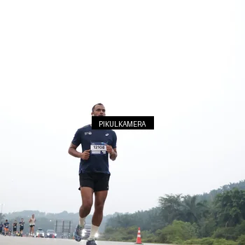 Runner Photo 7358115