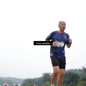Runner Photo 7358117