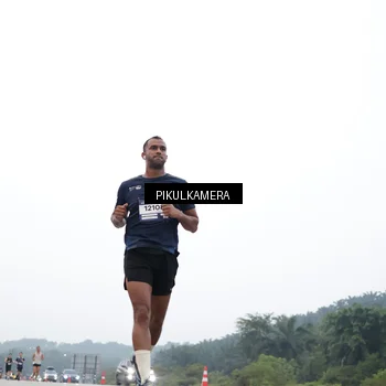 Runner Photo 7358137