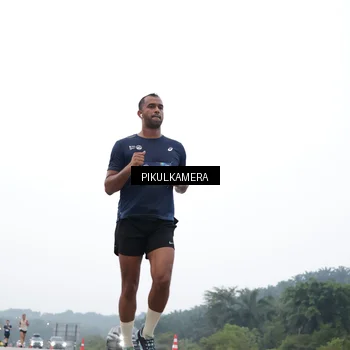 Runner Photo 7358158