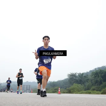 Runner Photo 7358288
