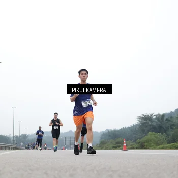 Runner Photo 7358301