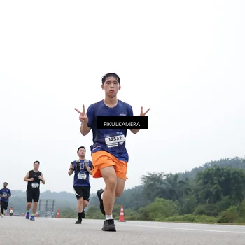 Runner Photo 7358400