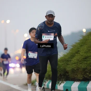 Runner Photo 7358545