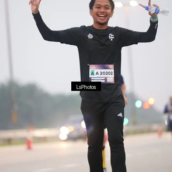 Runner Photo 7358725