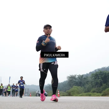Runner Photo 7358865