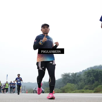 Runner Photo 7358866