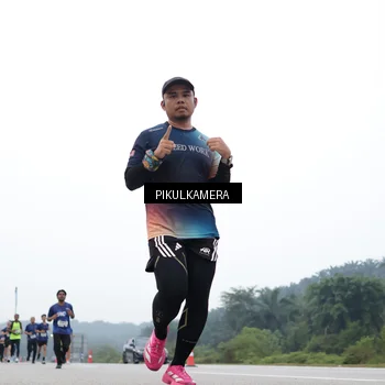 Runner Photo 7358911