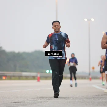 Runner Photo 7359004