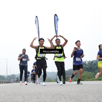Runner Photo 7359104