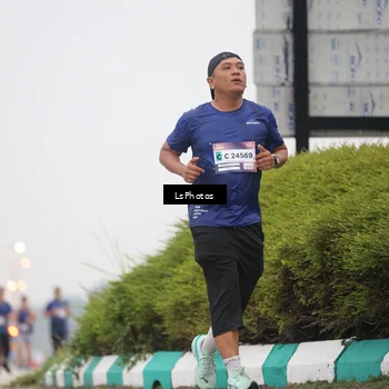 Runner Photo 7359156