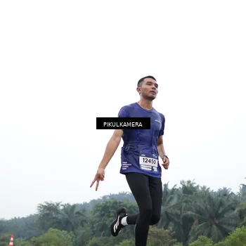 Runner Photo 7359437