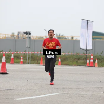 Runner Photo 7359738