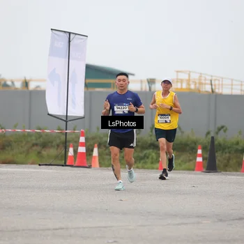 Runner Photo 7359999