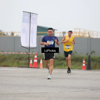 Runner Photo 7360000