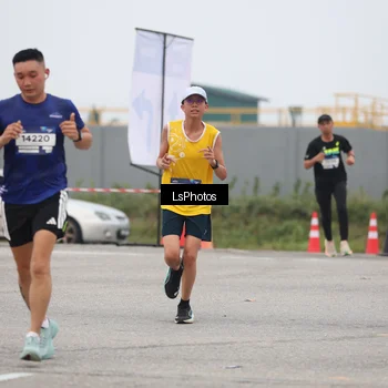 Runner Photo 7360015