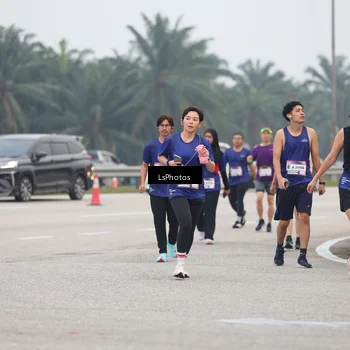 Runner Photo 7360131