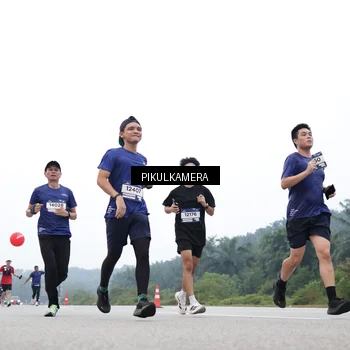Runner Photo 7360143
