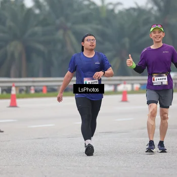 Runner Photo 7360210