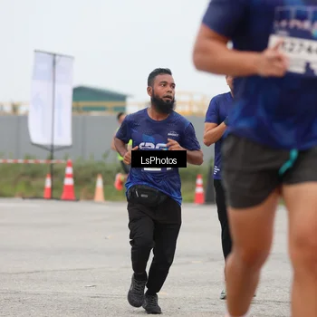 Runner Photo 7360345