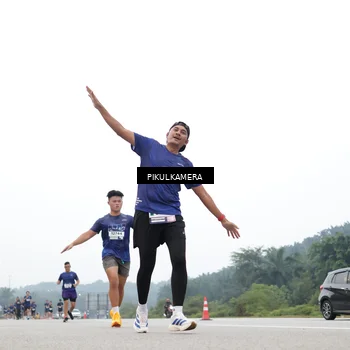 Runner Photo 7360483