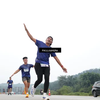 Runner Photo 7360495