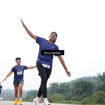 Runner Photo 7360548