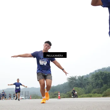 Runner Photo 7360605