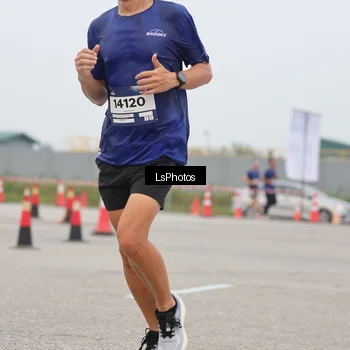 Runner Photo 7360620