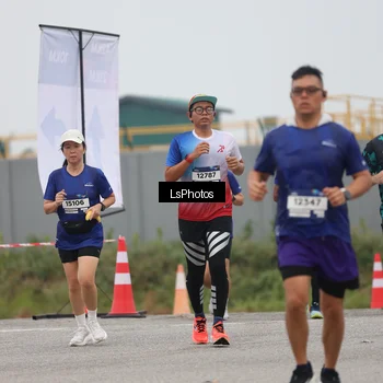 Runner Photo 7360929