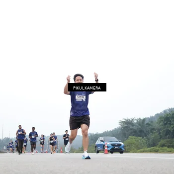 Runner Photo 7361156