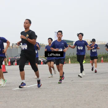 Runner Photo 7361233