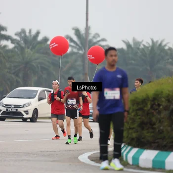 Runner Photo 7361331