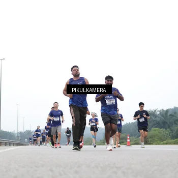 Runner Photo 7361399