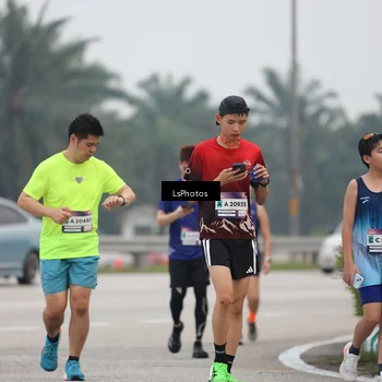 Runner Photo 7361436
