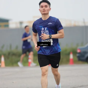 Runner Photo 7361500