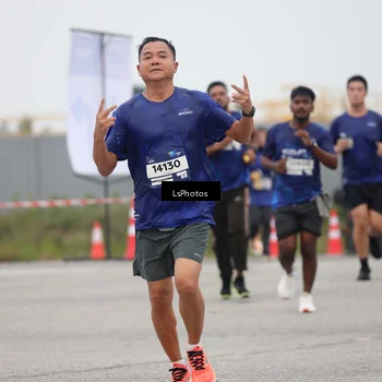 Runner Photo 7361651